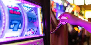 cipung138 login live casino tables with dealers and game interface